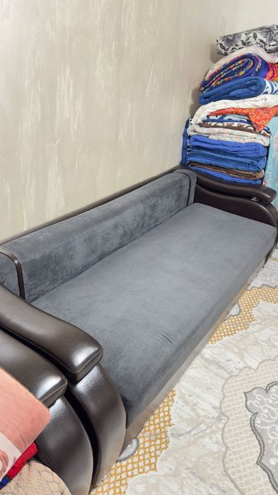 Срочна продам диван