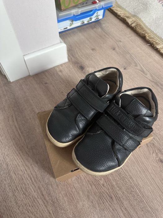 Bootini barefoot босоногие
