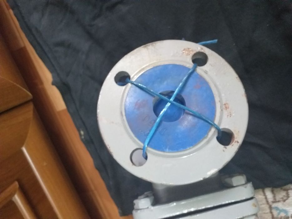 Продаю задвижку Новые