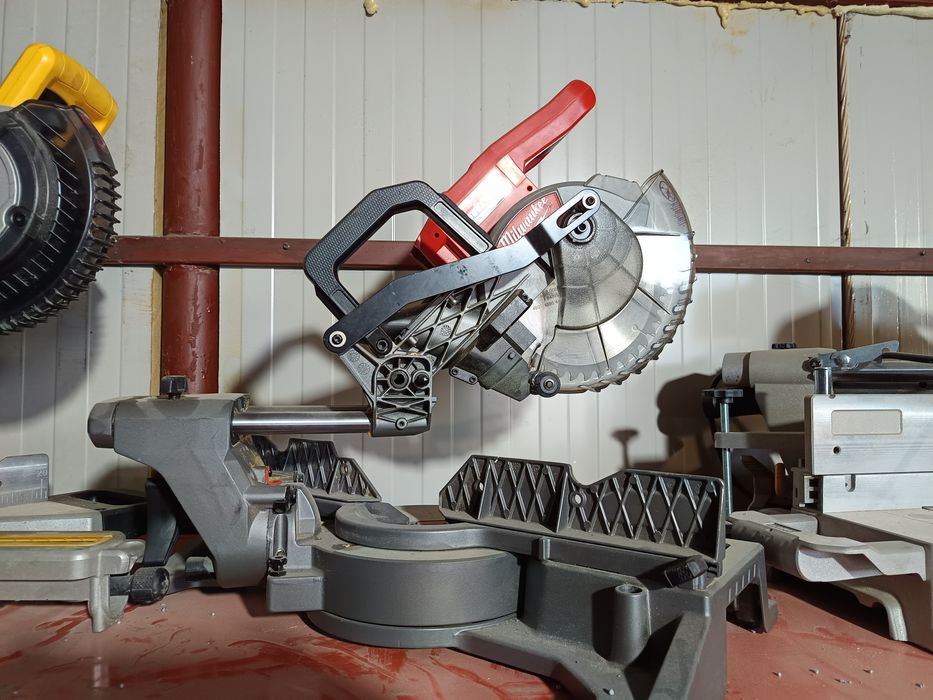 Milwauckee M18 fuel brushless fierăstrău circular de banc