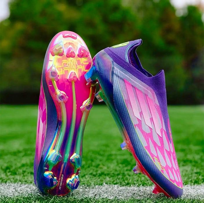 Под оригинал бутсы Adidas F50 Elite Laceless FG futbol butsasi.