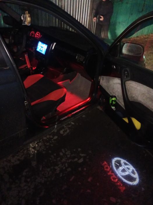 Продам Тойота Карина Е