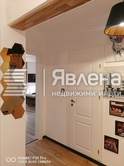 Продава се Тристаен апартамент в Варна, Възраждане 4 - 134 кв.м за 1575 €/кв.м - Снимка #8