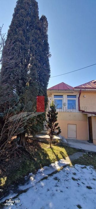 Casa De Vanzare In Busteni- Poiana Tapului