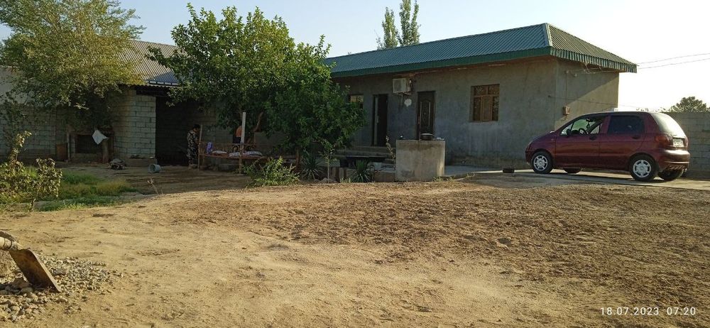 Зудлик Билан Уй ховли сотилади