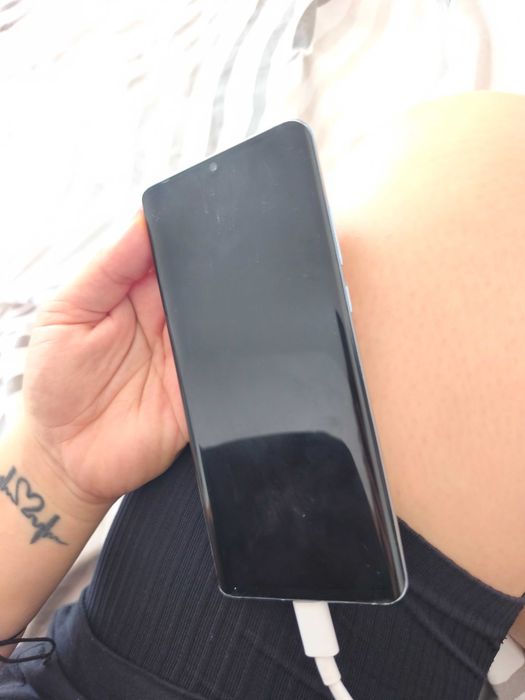 Продавам Huawei p30 pro