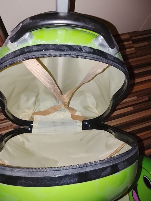 Куфар и раница-Дино