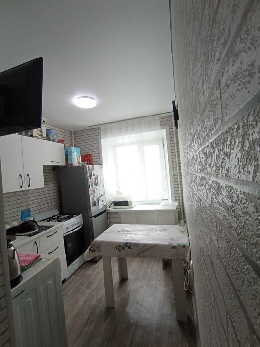 Продам комфортную однокомнатную хороший малосемейный дом