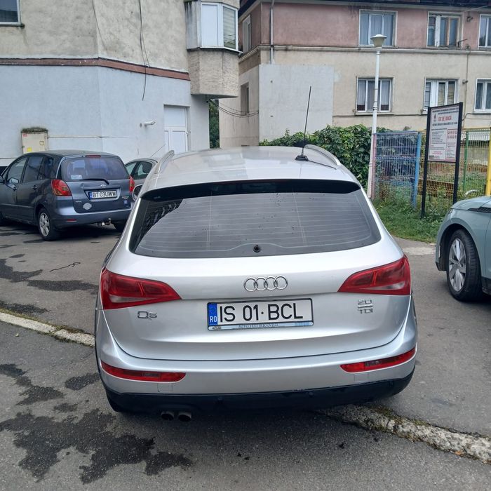 Vând Audi Q5 2.0 TDI 4X4