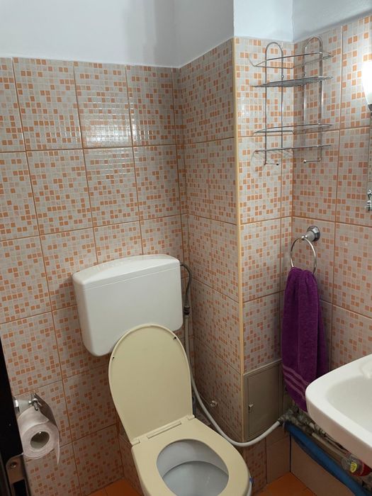 Inchiriez apartament 3 camere
