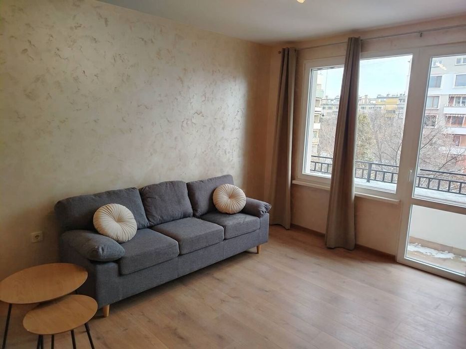 Дава се под наем Тристаен апартамент в София, Гео Милев - 80 кв.м за 866.49 € - Снимка #1