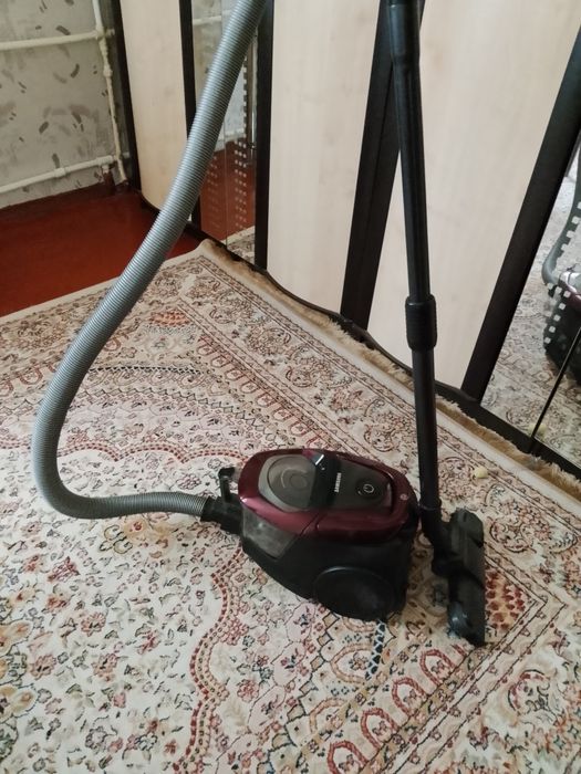 Продам не рабочий пылесос