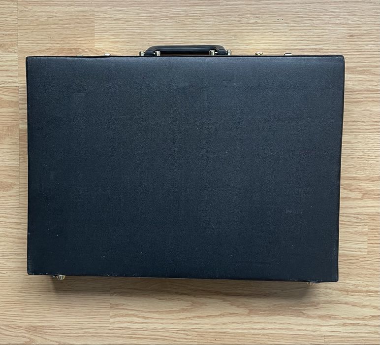 Geanta/servieta/diplomat din piele cu cifru negru