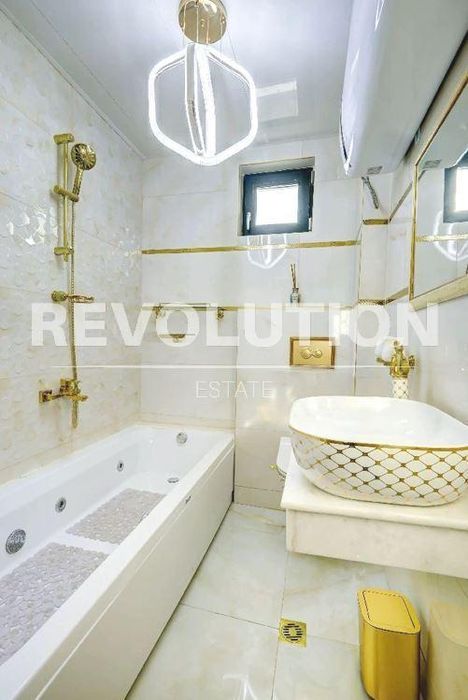 Тристаен апартамент в района на м-т Галата!