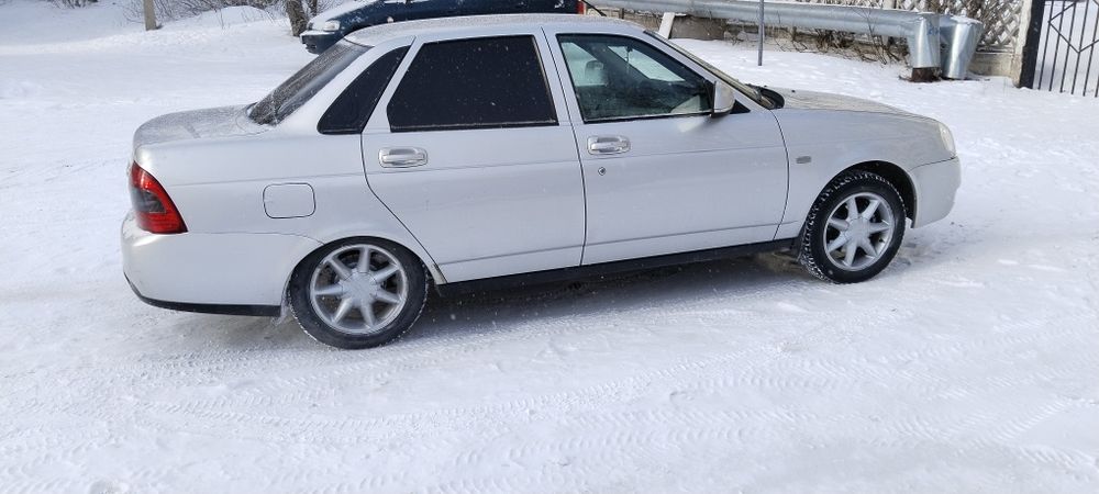 Продам приору 15 год