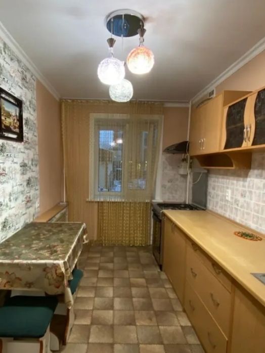 Продам 2к новой планировки р-н маг Азия 1/5