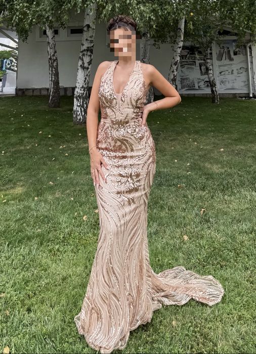 Официална рокля