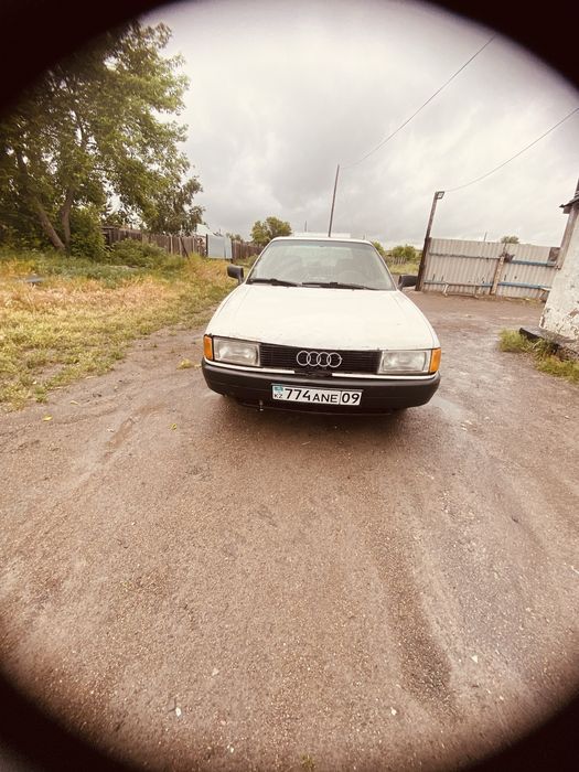 Срочно продаётся машина ауди 80 б3