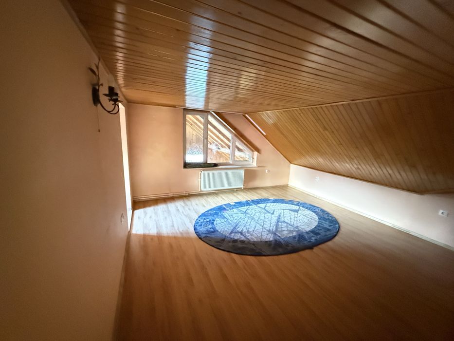 Inchiriez casa zona centrala