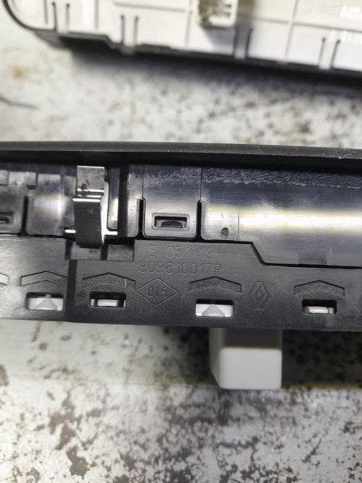 Comandă Butoane Geamuri Oglinzi Electrice Rabatabile Renault Megane 3