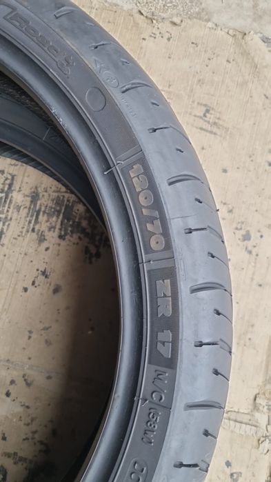 Anvelopa Moto Michelin 120/70 ZR17 Stare Impecabilă.