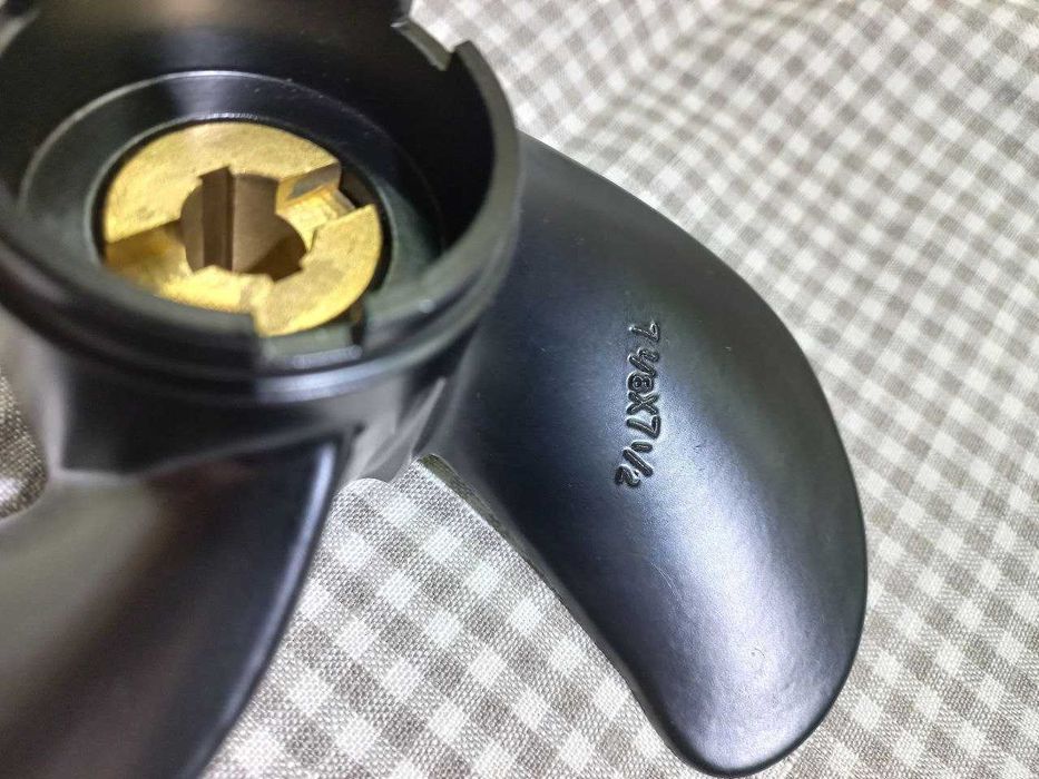 ВИНТ Гребной 200мм.