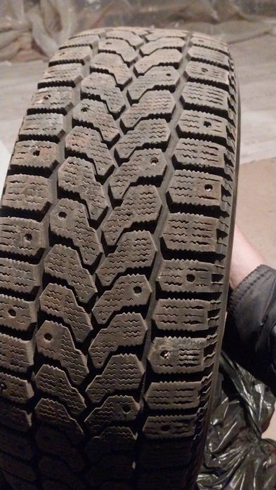 Продам зимныйе шины