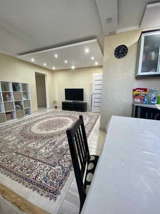 Просторная 3-ая квартира, с отличной планировкой,  в 8 микрорайоне.