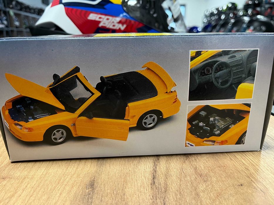 Метална колекционерска количкa FORD EXPLORER/MUSTNAG 1992г.Maisto 1:24