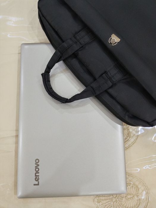 Продаëтся ноутбук "Lenovo"