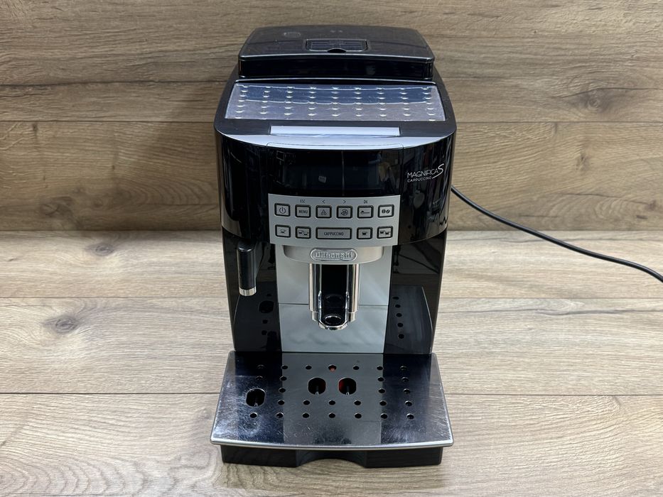 Кафемашина Delonghi MagnificaS TYPE:ECAM22.366.B