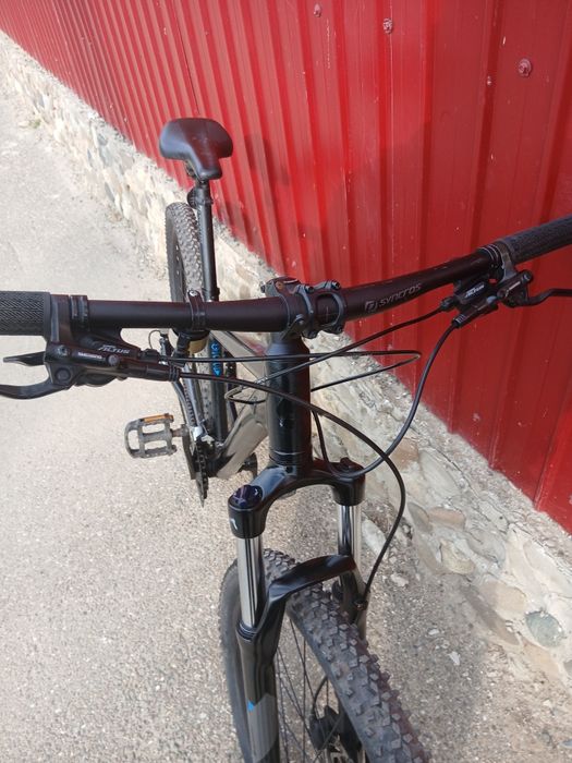 Vând bicicleta bergamont în stare bună are roți 27.5 și frâne pe ulei