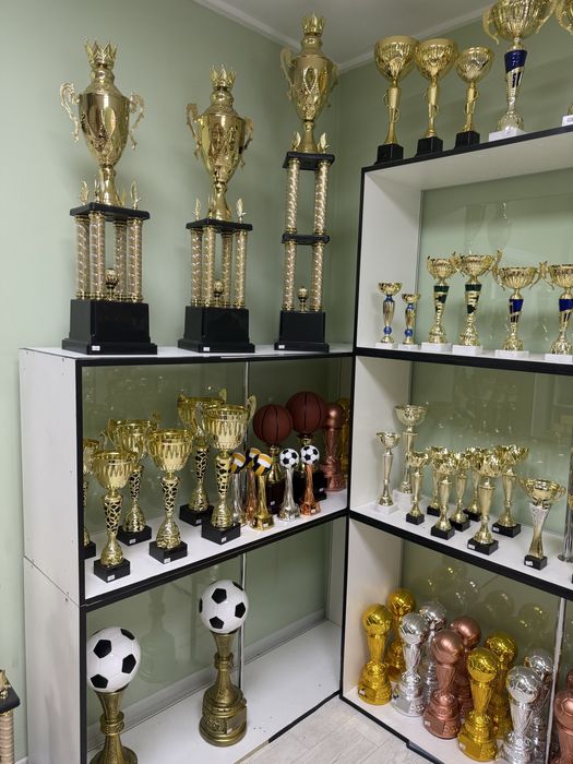 Кубки, призы из стекла, плакетки