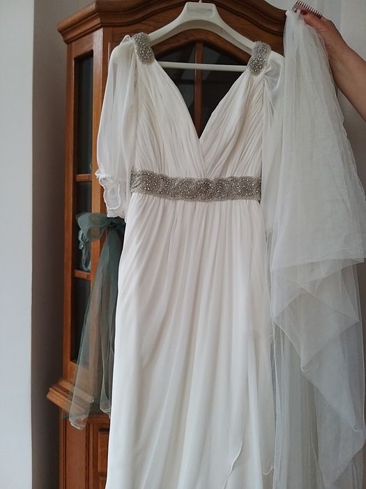 Vanzare rochie de mireasă FAMOSA - PRO NOVIAS BUCURESTI