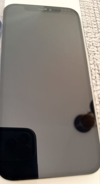 IPhone 12 изключително запазен