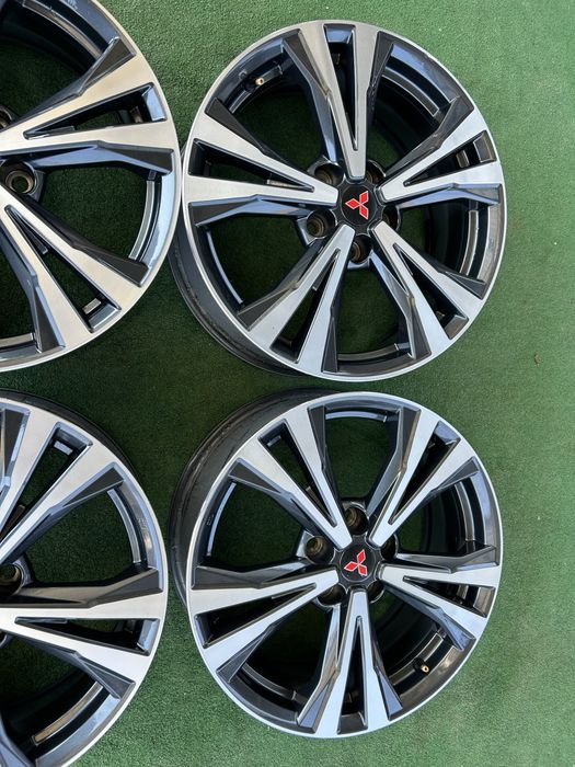 5x114,3 18 оргинални nissan. Mitsubishi honda hundai kia toyota mazda renault