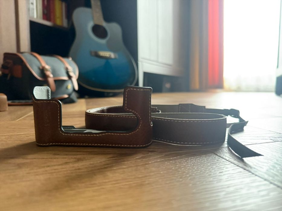 Husă  Piele + Curea pentru Fujifilm X-T30 II / X-T30/ X-T20 / X-T10