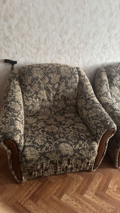 Диван и 2кресло.