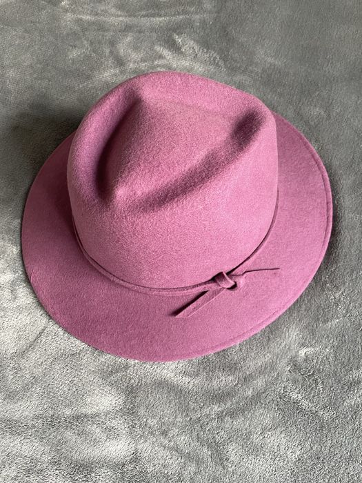 Pălărie de lână nouă