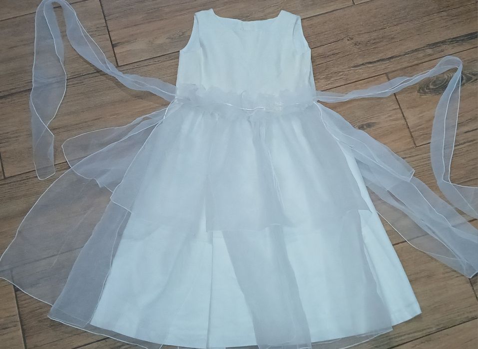 Rochite pt fetite pt prima impartasanie