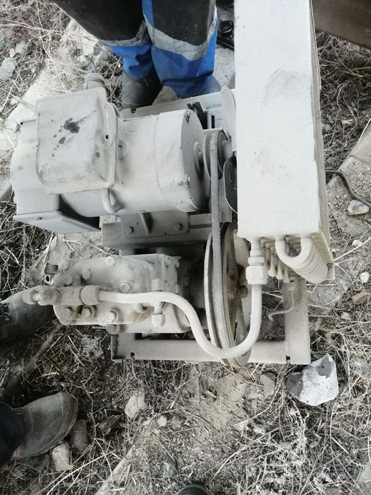 Продам компрессор и с мотором и охлодителем рабочий