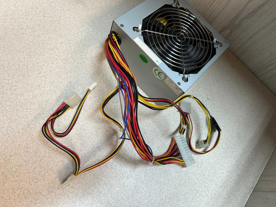 Захранване за компютър HKC SZ-400DR