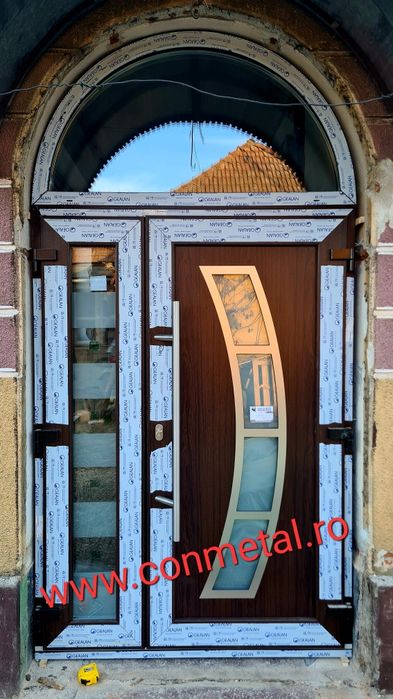 Uși pvc cu geam termopan