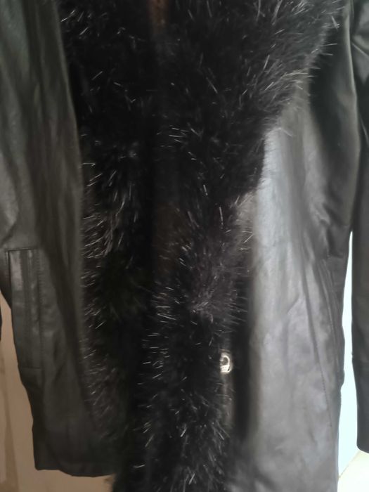 Продавам зимно яке чисто ново