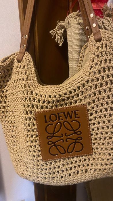 Големи чанти LOEWE