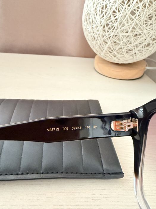 Солнцезащитные очки Victoria Beckham