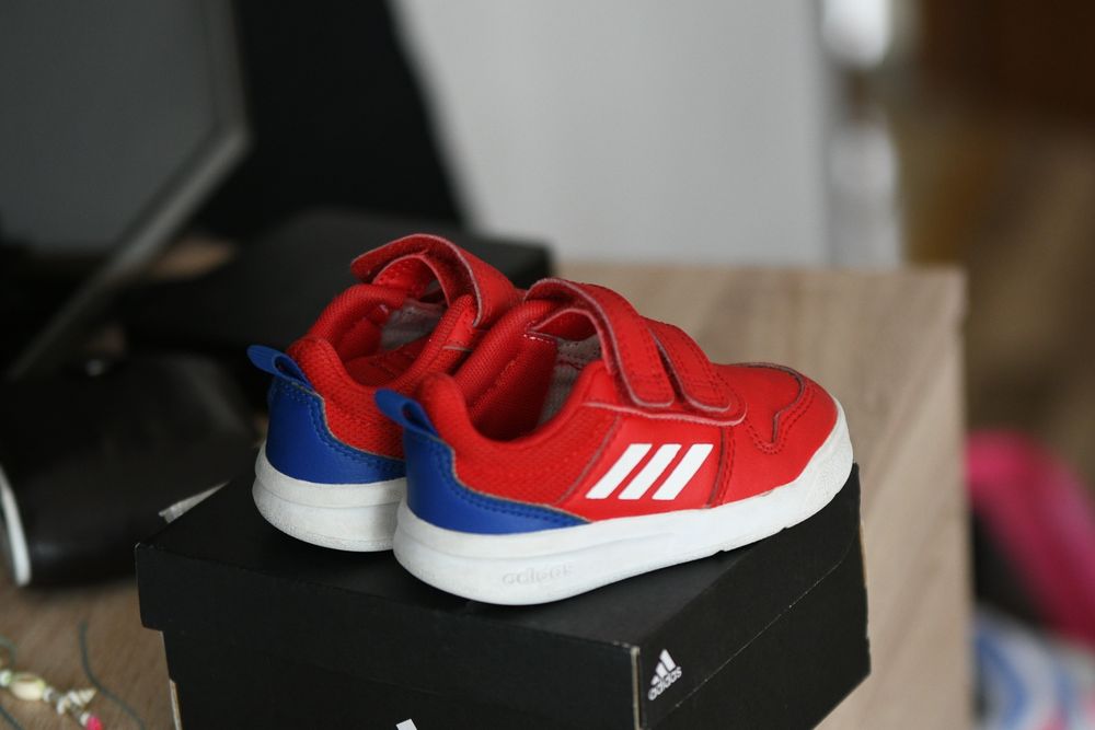 Детски маратонки Adidas. Естествена кожа