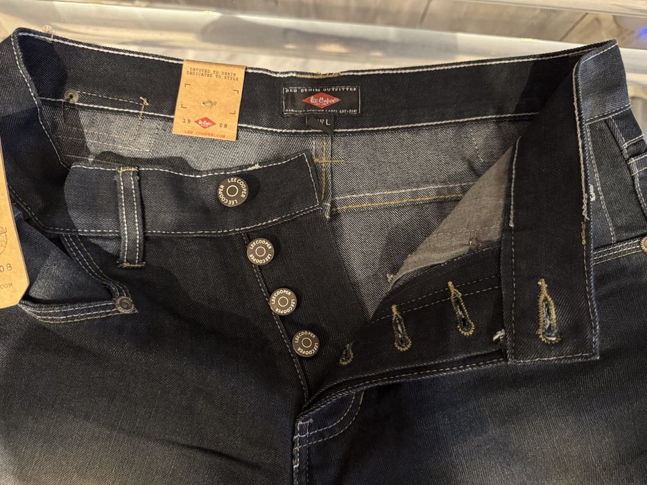 С етикет черни дънки Lee Cooper