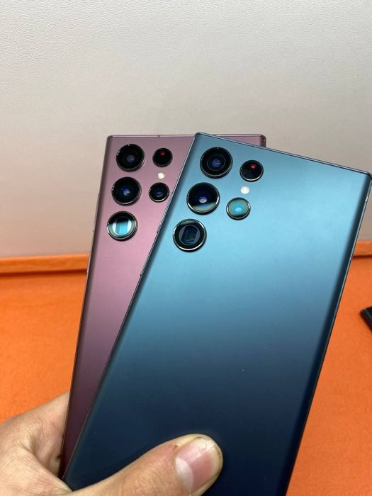 Samsung S22 Ultra xotirasi 12/256GB