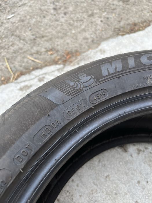 Vand 4 caucicuri vara 225/50 17 2buc Michelin primacy 4 si 2buc Dunlop